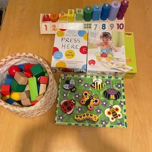 ⭐️SOLD⭐️ Montessori toy lot